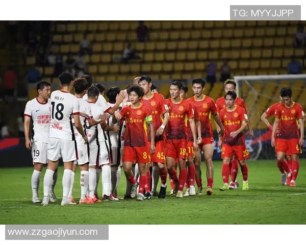 重庆足球队节奏之争引发热议球迷与专家观点交锋