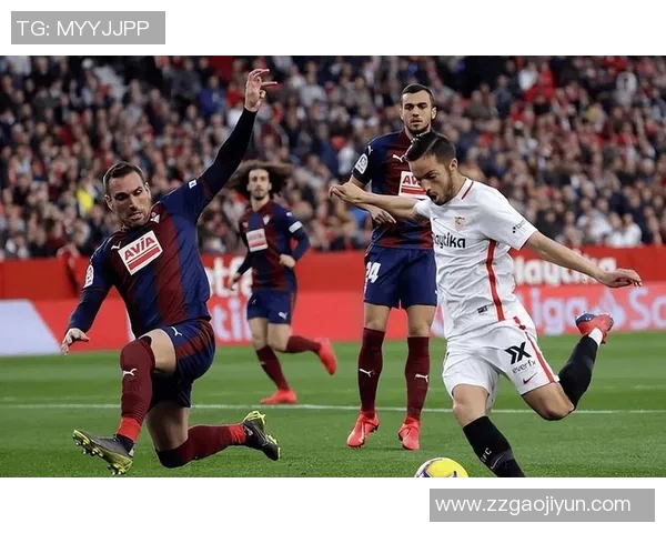 布鲁日与基迪那摩的激烈对决揭示足球战术与团队协作的精彩瞬间 布鲁日与基迪那摩的激烈对决揭示足球战术与团队协作的精彩瞬间